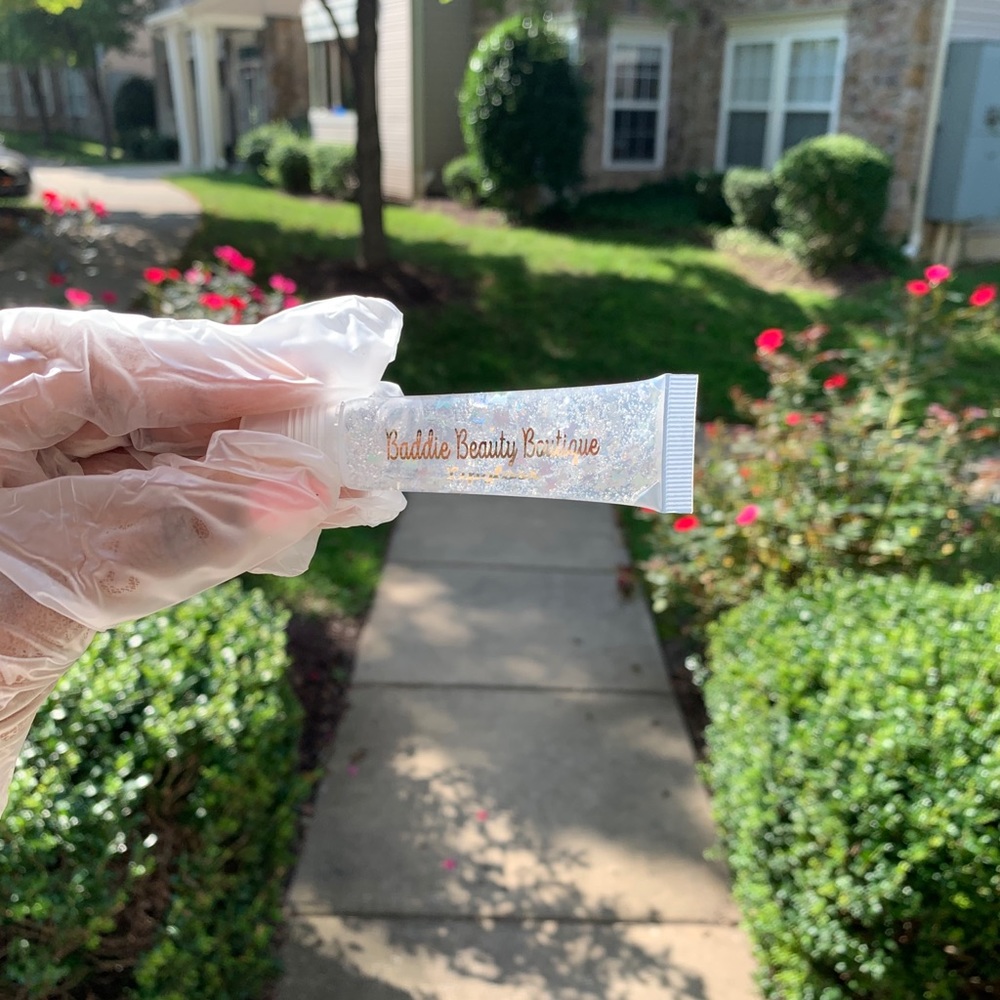 Butterfly Effect Lipgloss🦋 - Picture 2 of 5